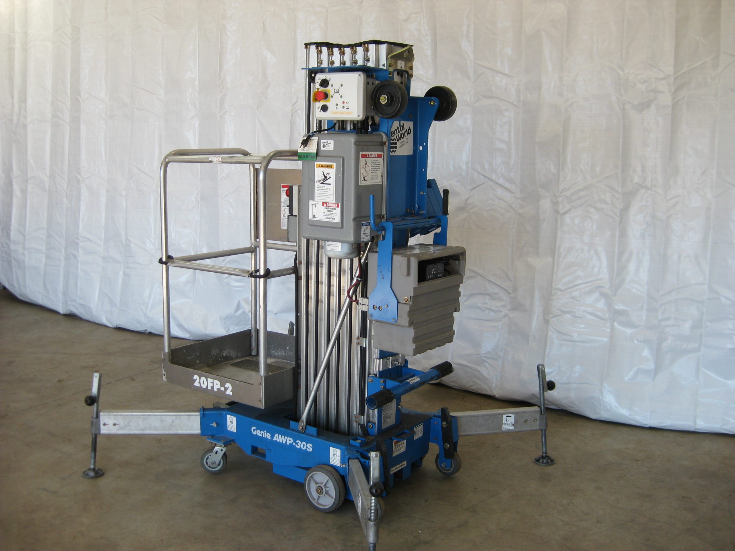 Lift - Genie 30’ Personnel Model AWP™-30S - Image 11