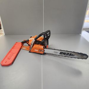 Chainsaw:  18" Gas