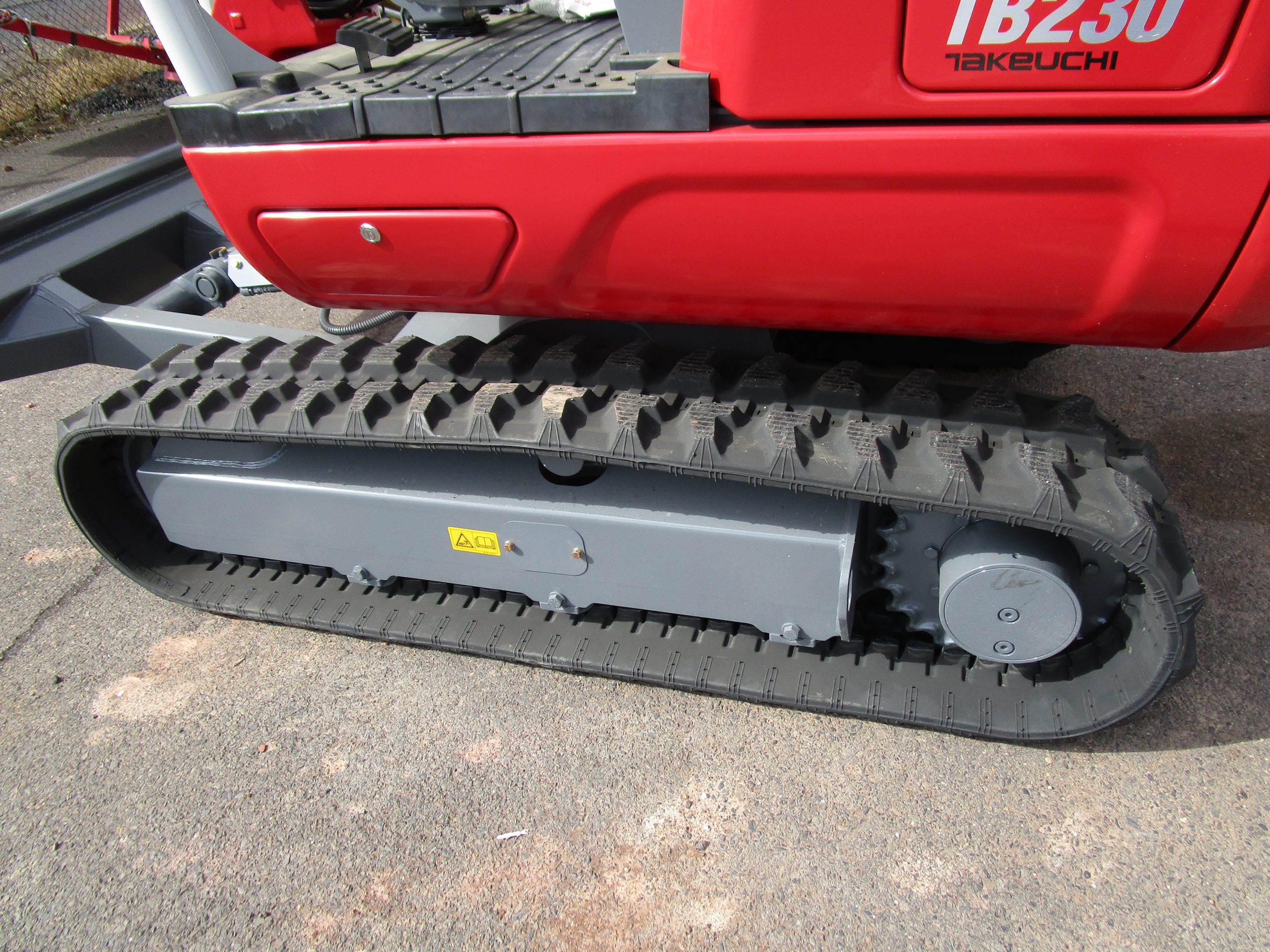 Excavator - Takeuchi Model 230R with Thumb - Image 5