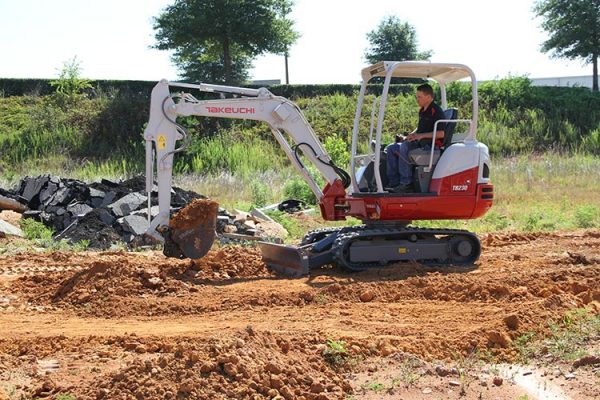 Excavator - Takeuchi Model 230R with Thumb - Image 7